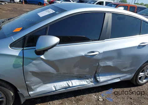 2017 Chevrolet Cruze Lt Auto из США, поврежденный, VIN 3G1BE5SM8HS537557